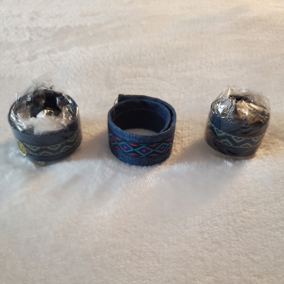 Wrist Slap - Picture 4 of 5